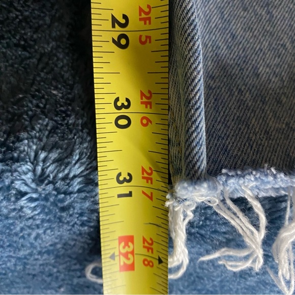 Zara Jeans Flared Leg Women’s Size 0 Destroyed Grunge Ripped Light Wash Denim - Picture 6 of 7